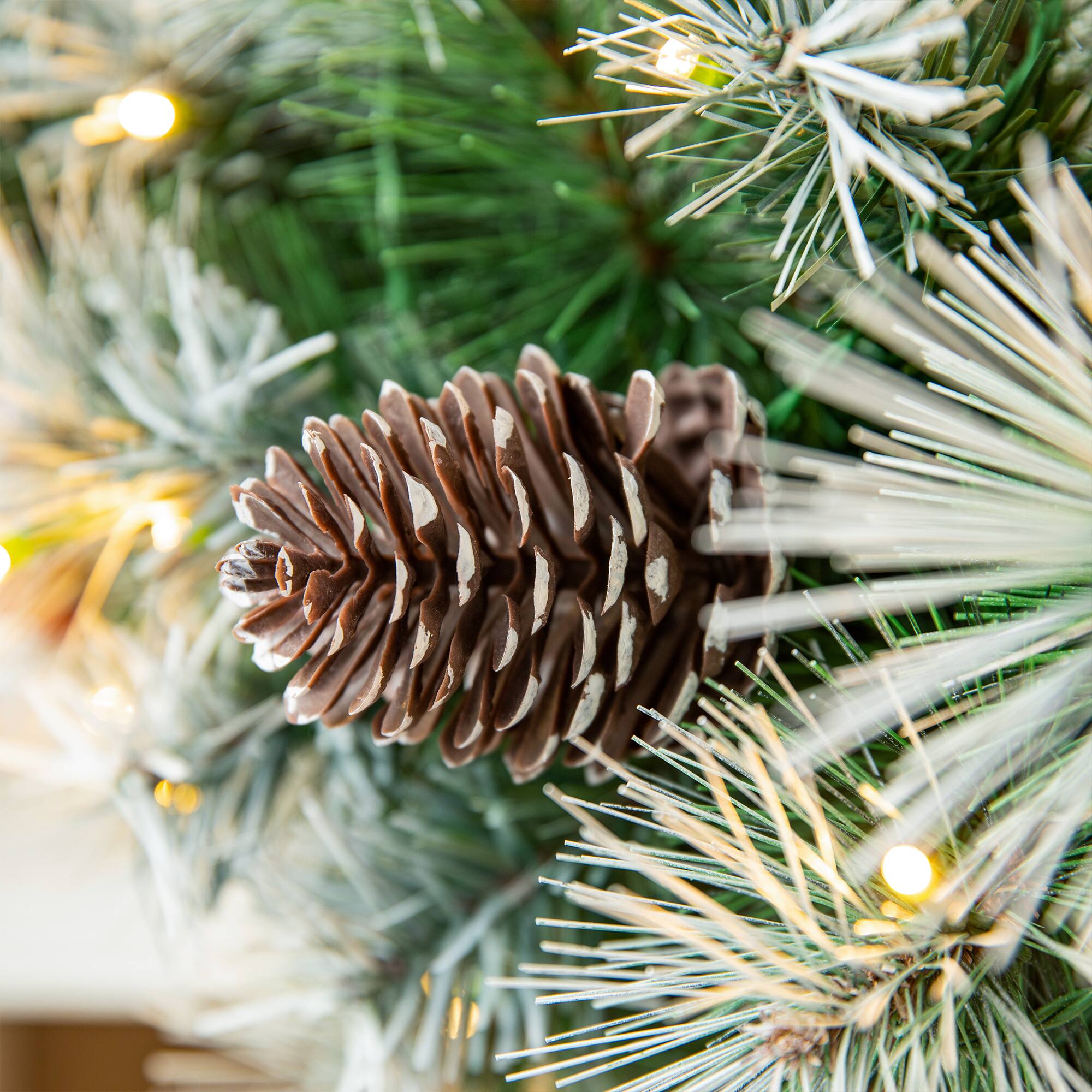 Glitzhome® 3ft, Pre-Lit Pinecones & Berries Artificial Christmas Swag